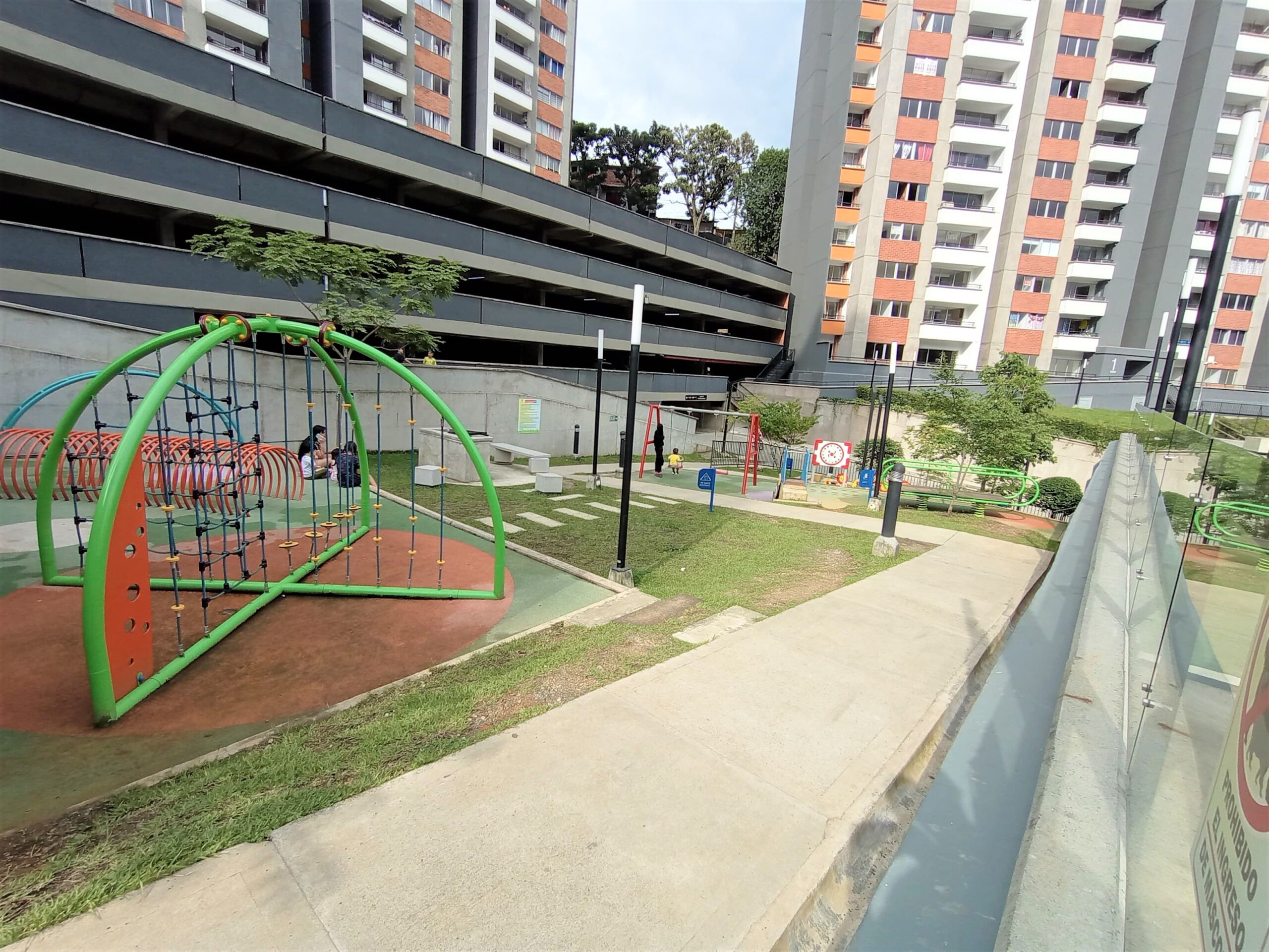 Apartamentos en Arriendo, Bello,  - Valadares