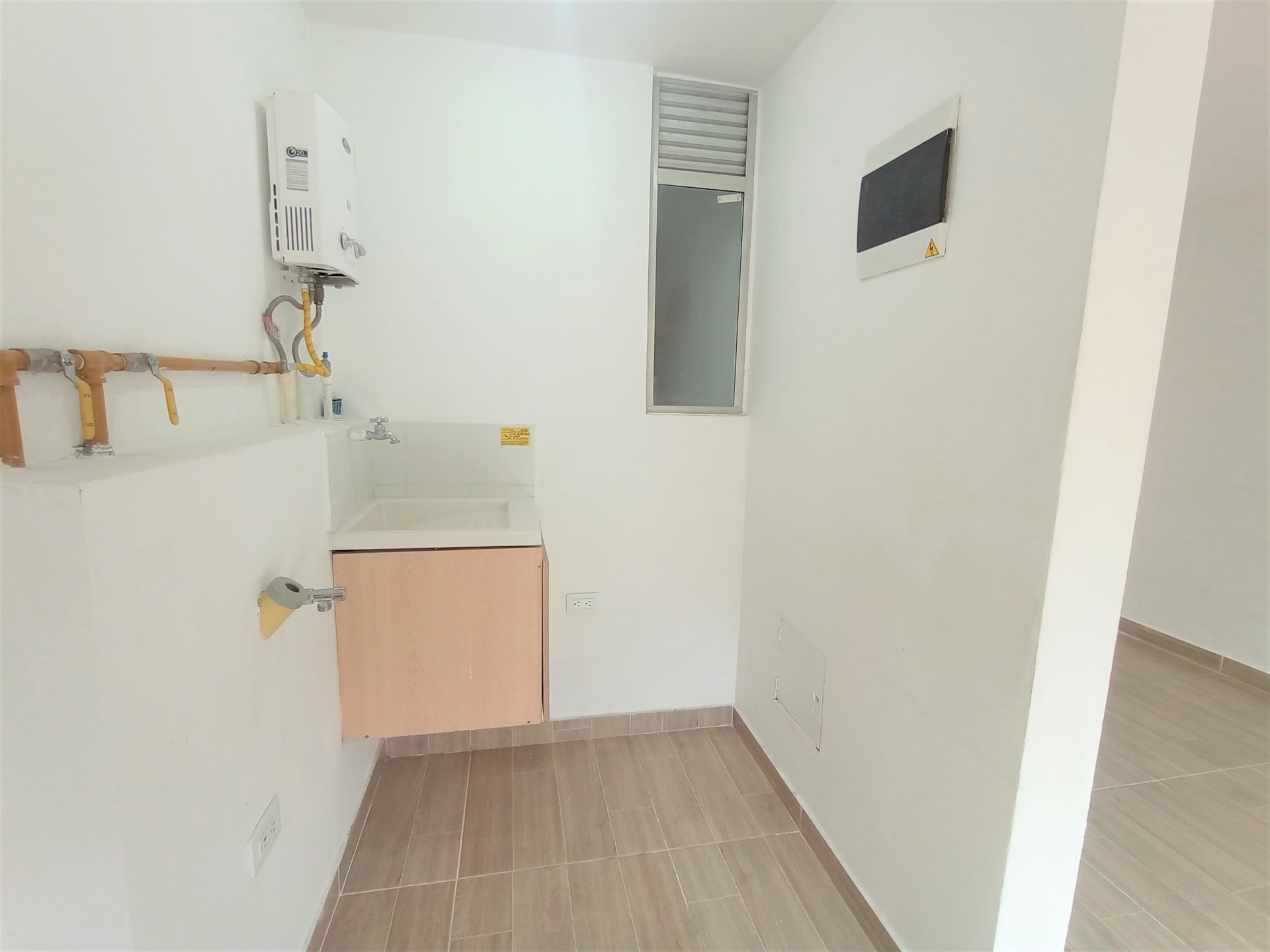 Apartamentos en Arriendo, Bello,  - Valadares