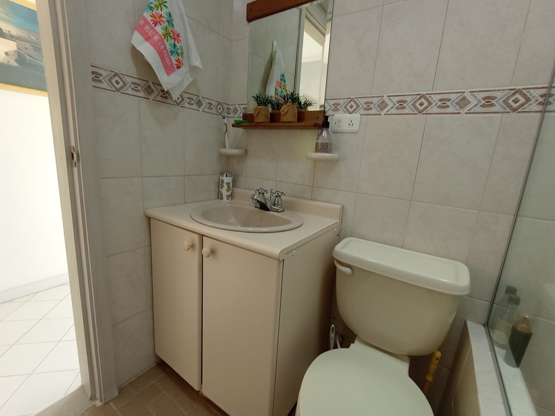 Apartamentos en Arriendo, Medellín,  - Laureles